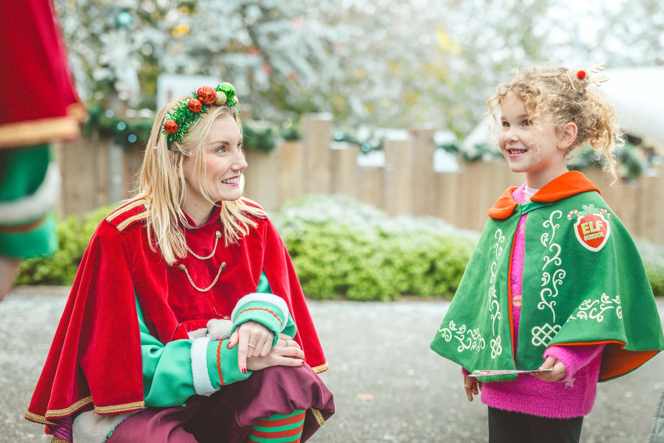 Santas lodge Girl and Elf Serendome