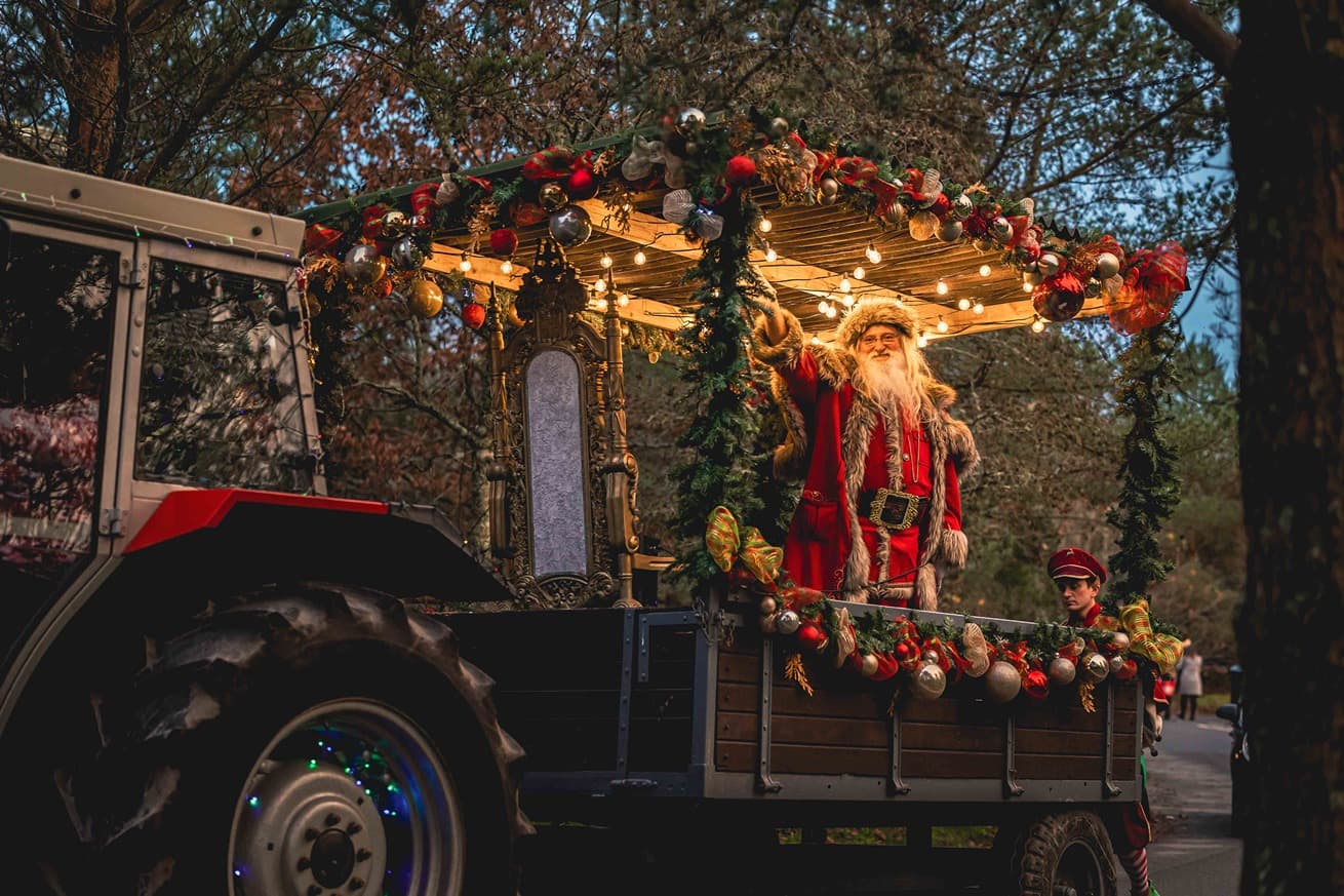 Polar Postal With Santa