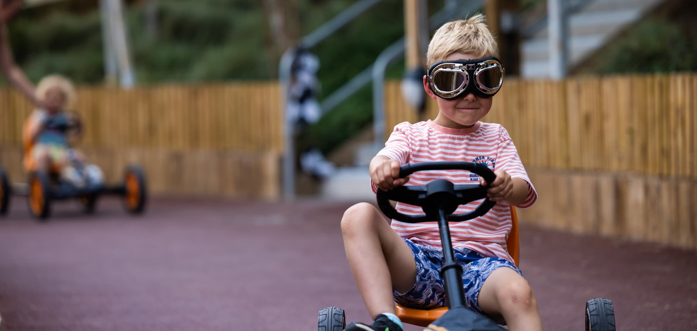 Wacky Racers, Boy With Goggles
