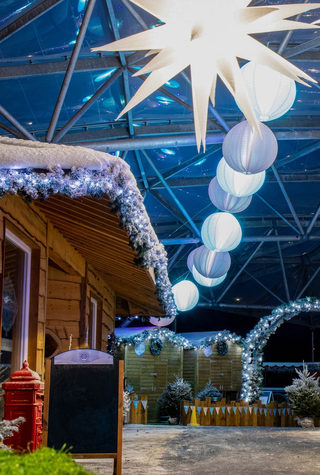 Serendome Christmas Bluestone